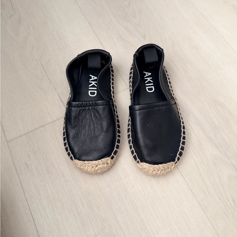 Girls leather espadrilles. Size 8